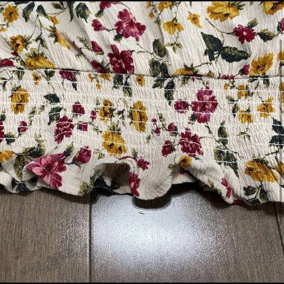 Floral crop top - Picture 3 of 4